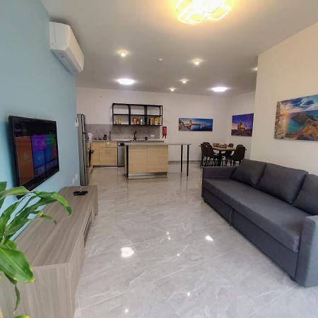 Deggies Apartments - Spacious, Modern Apartment! Naxxar Buitenkant foto