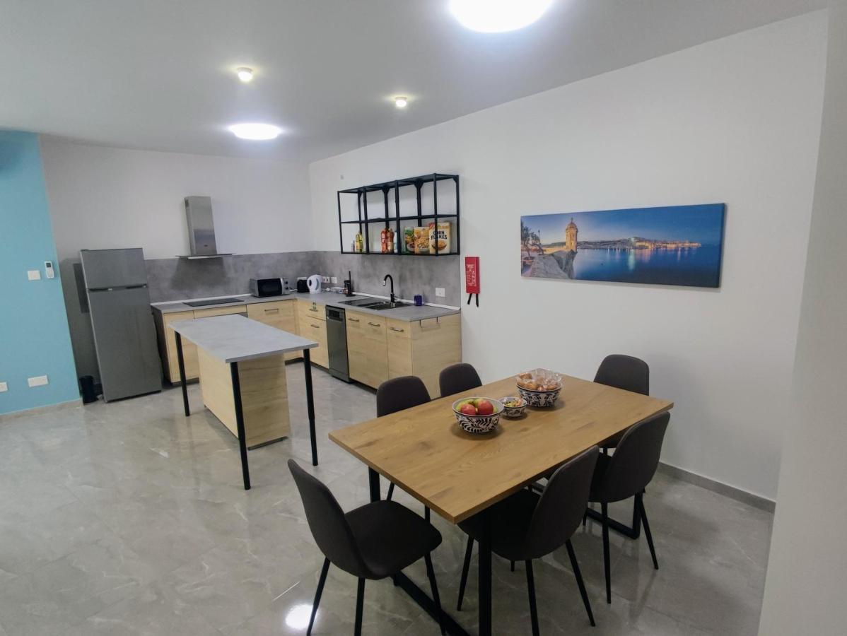 Deggies Apartments - Spacious, Modern Apartment! Naxxar Buitenkant foto