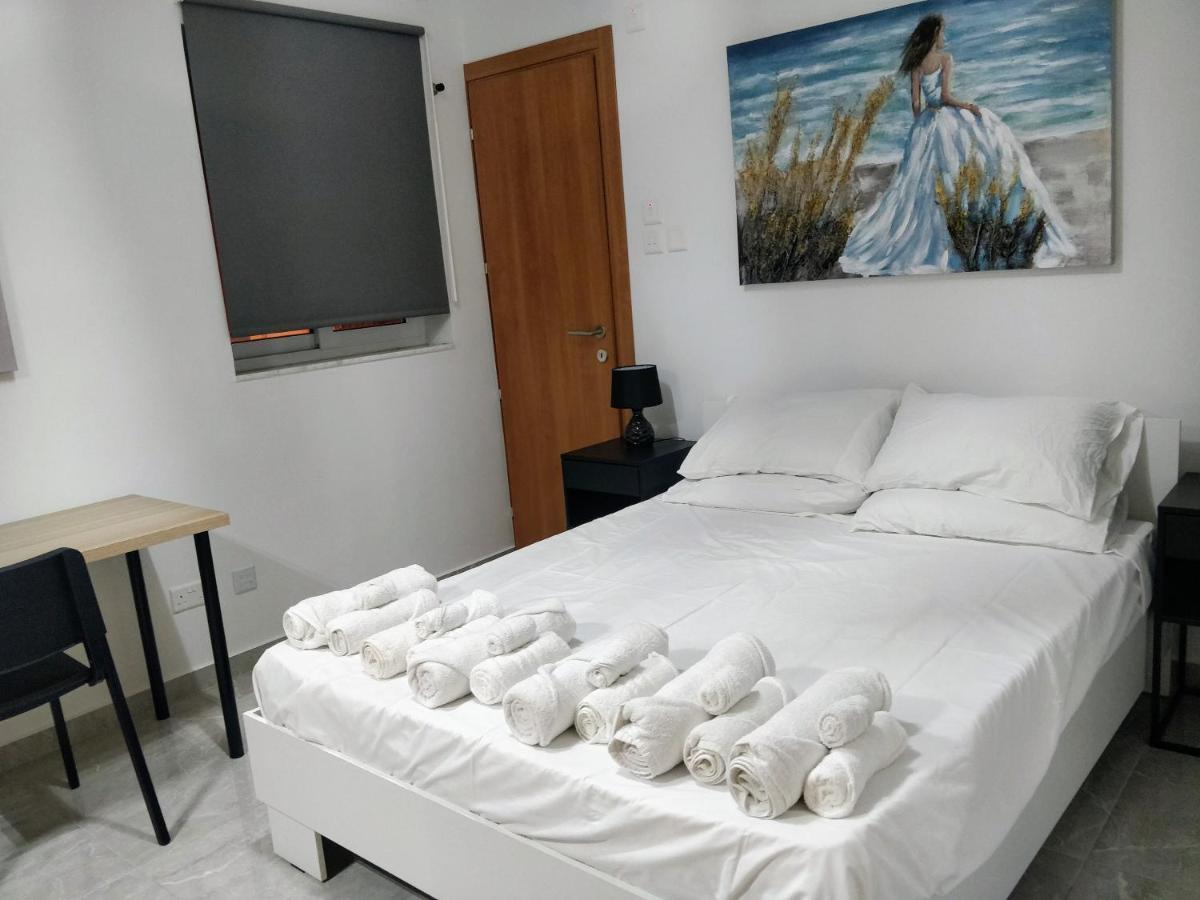 Deggies Apartments - Spacious, Modern Apartment! Naxxar Buitenkant foto